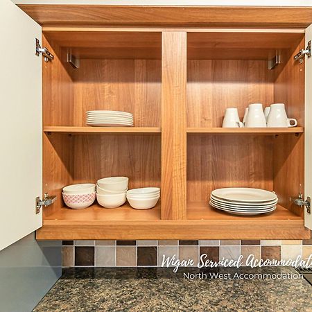 Wigan Serviced Accommodation Bagian luar foto