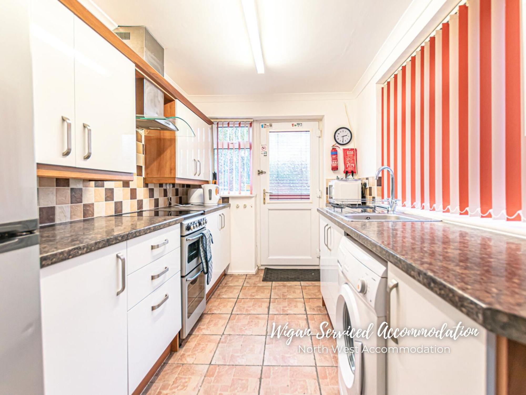 Wigan Serviced Accommodation Bagian luar foto