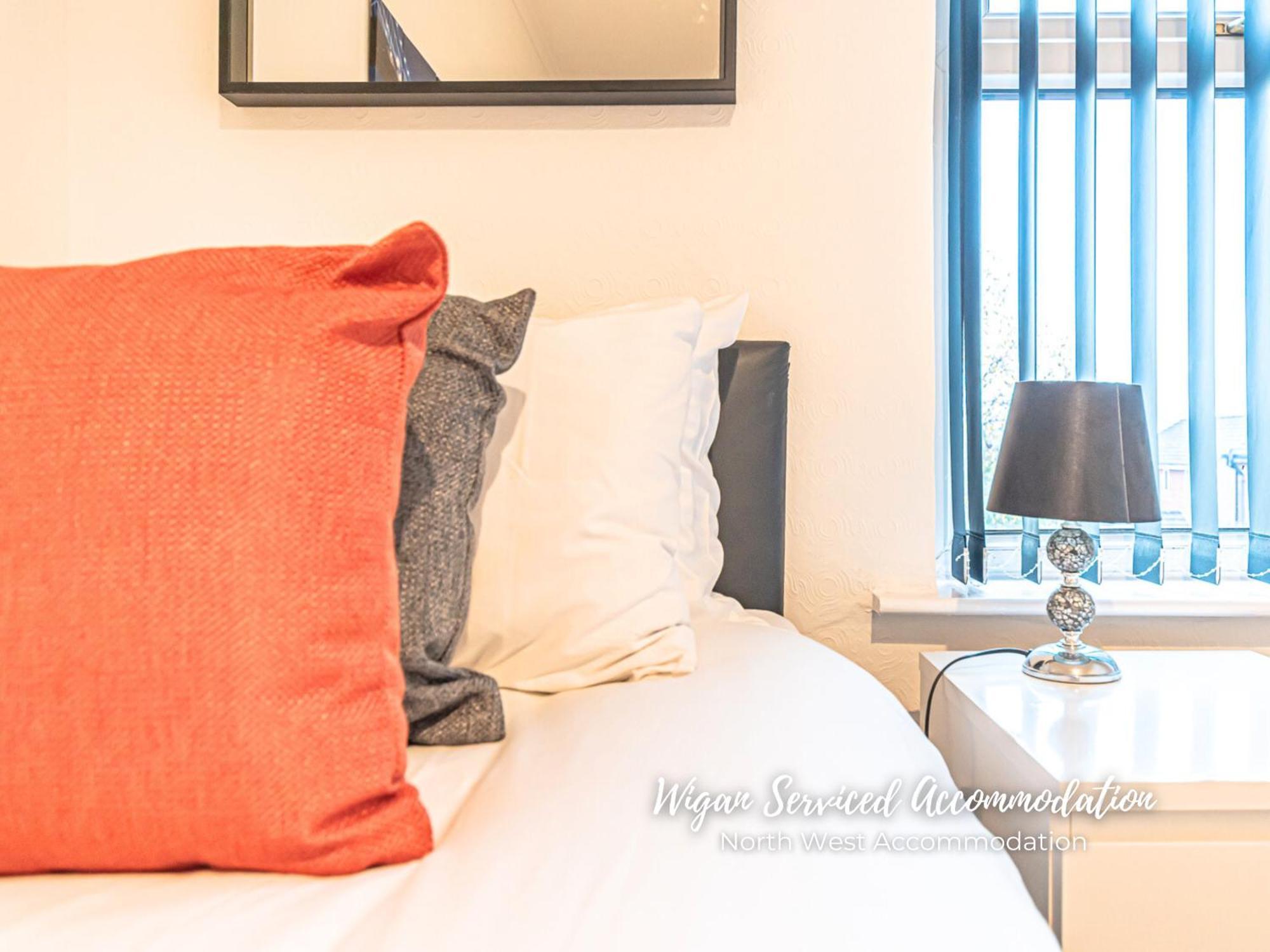 Wigan Serviced Accommodation Bagian luar foto