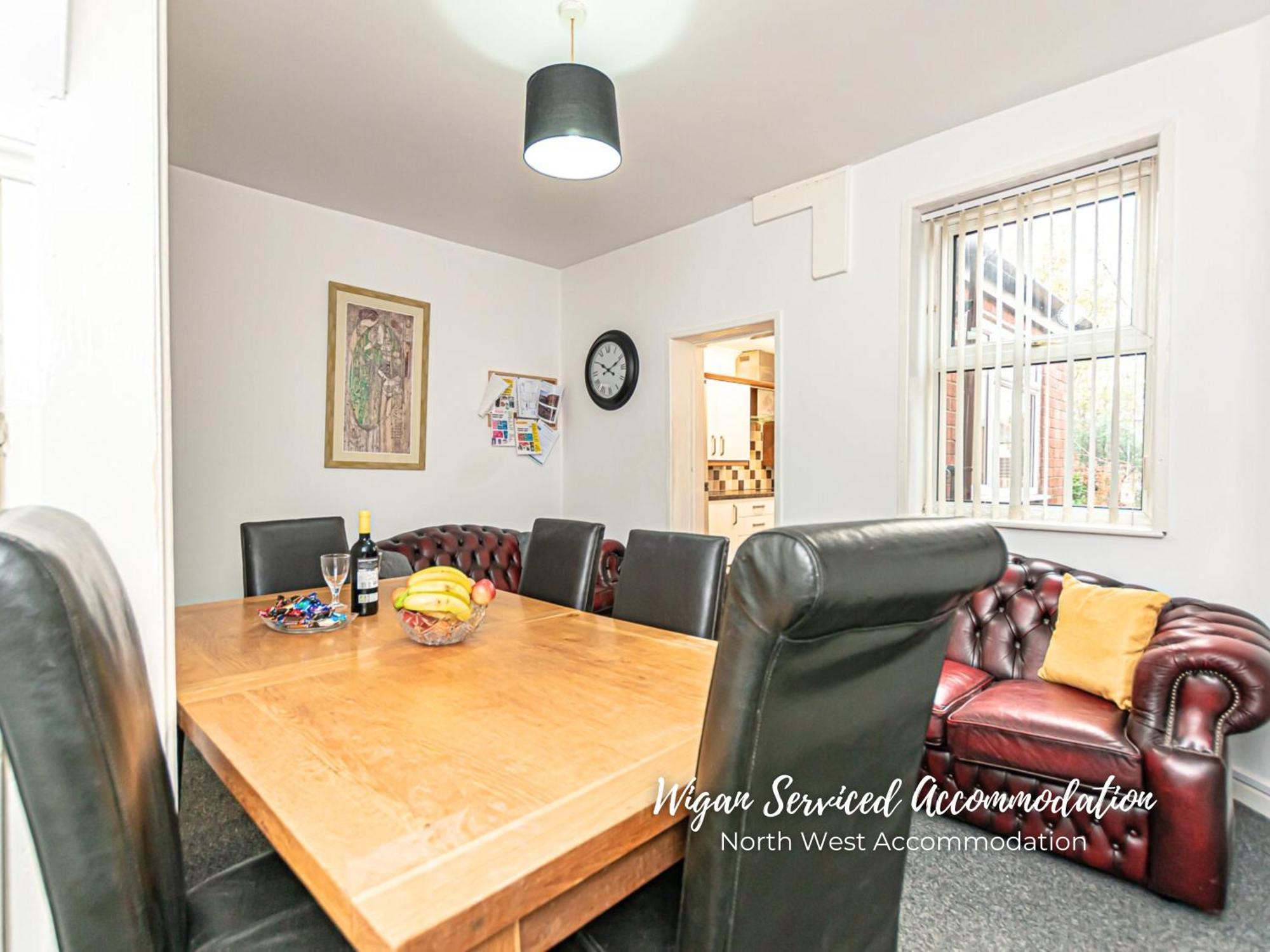 Wigan Serviced Accommodation Bagian luar foto