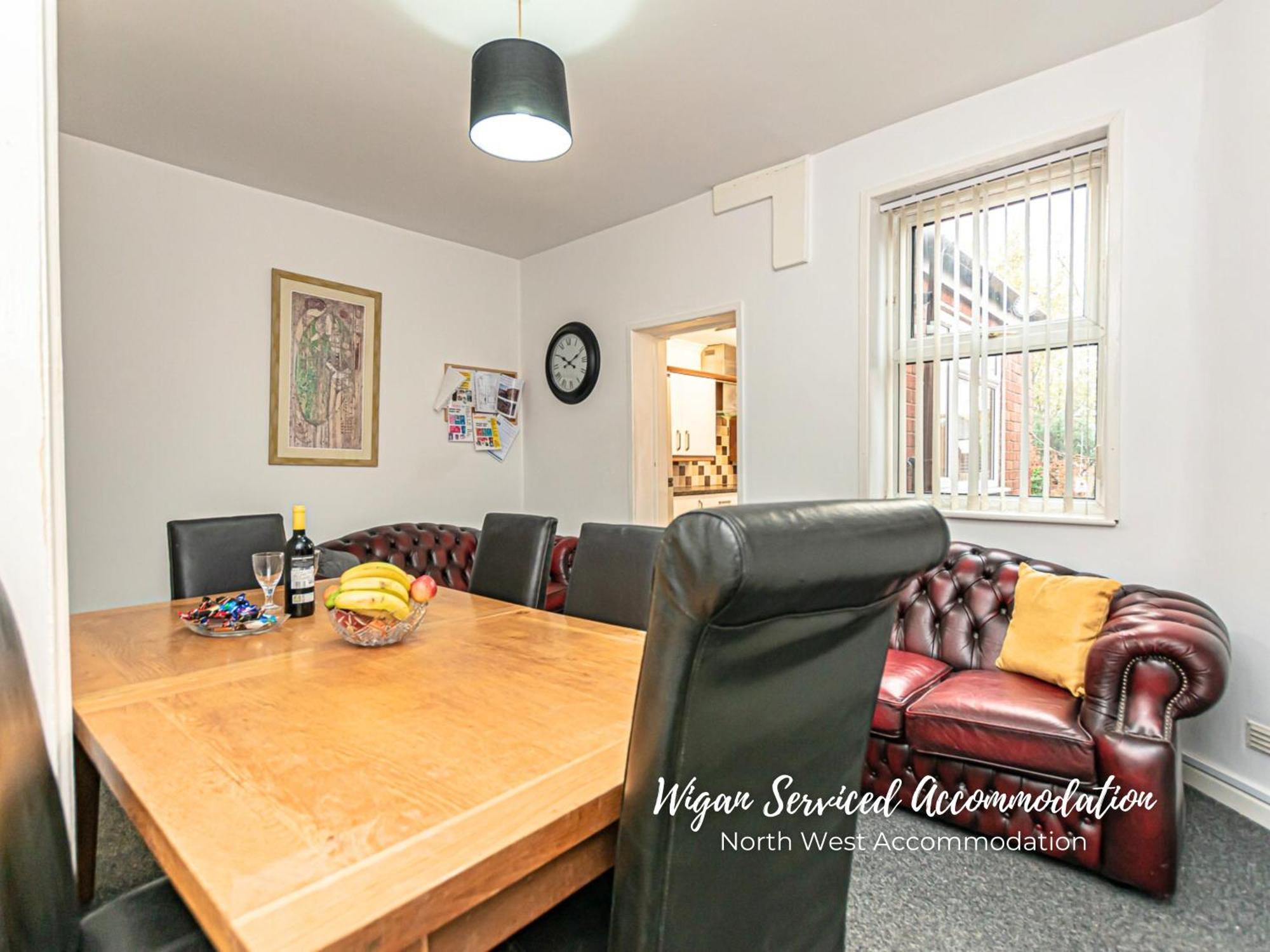 Wigan Serviced Accommodation Bagian luar foto