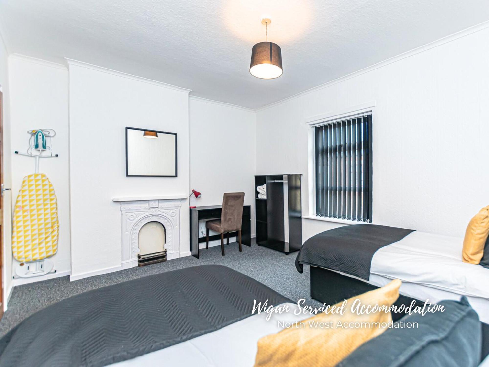 Wigan Serviced Accommodation Bagian luar foto